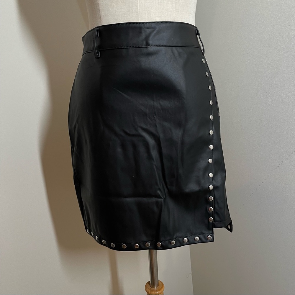 Women’s Black Faux Leather Studded Mini Skirt SZ XL- *Fits like a Large*